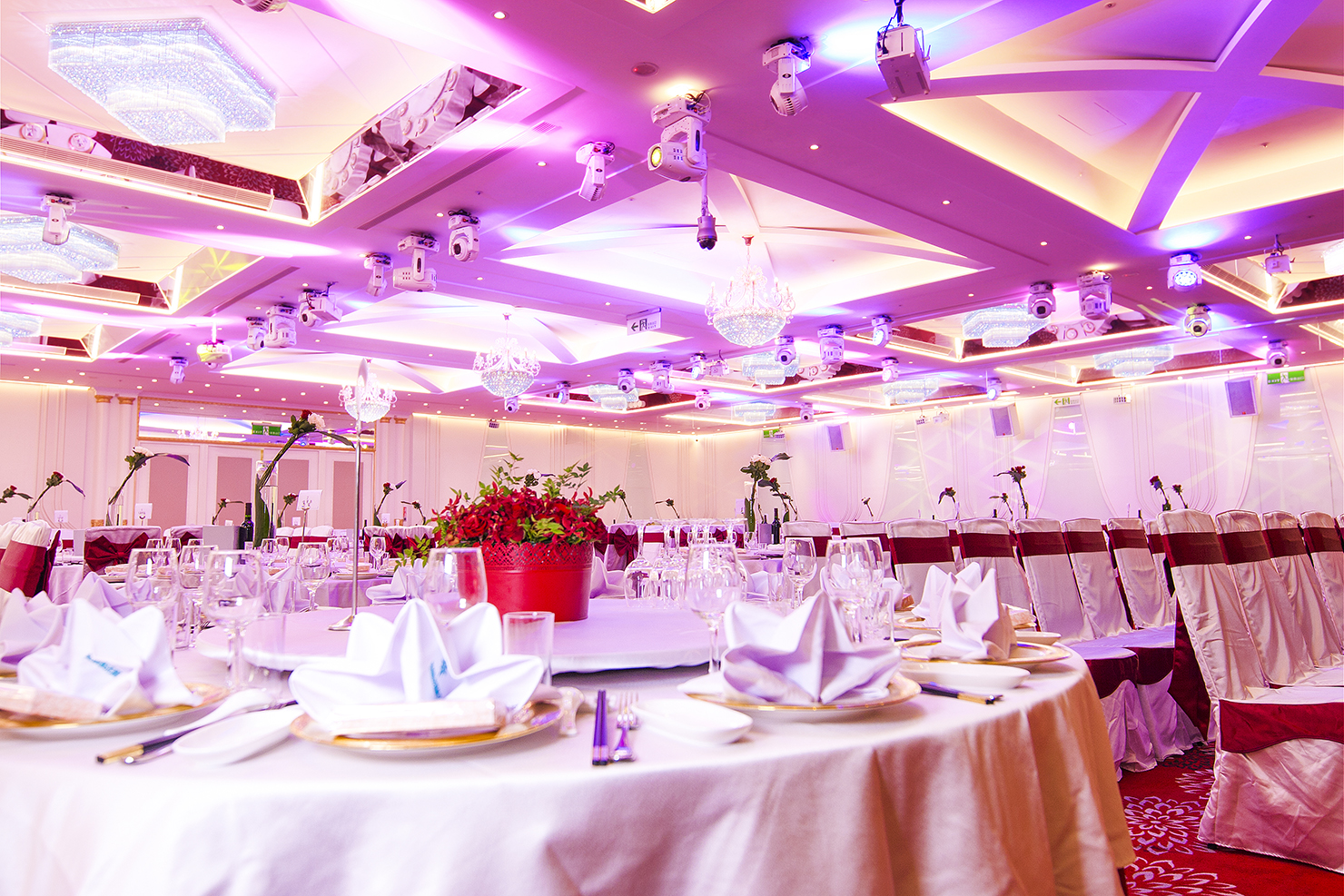 星靓點花園飯店 (婚宴會館) 喜宴場地 結婚餐廳 位於台北市文山區景美